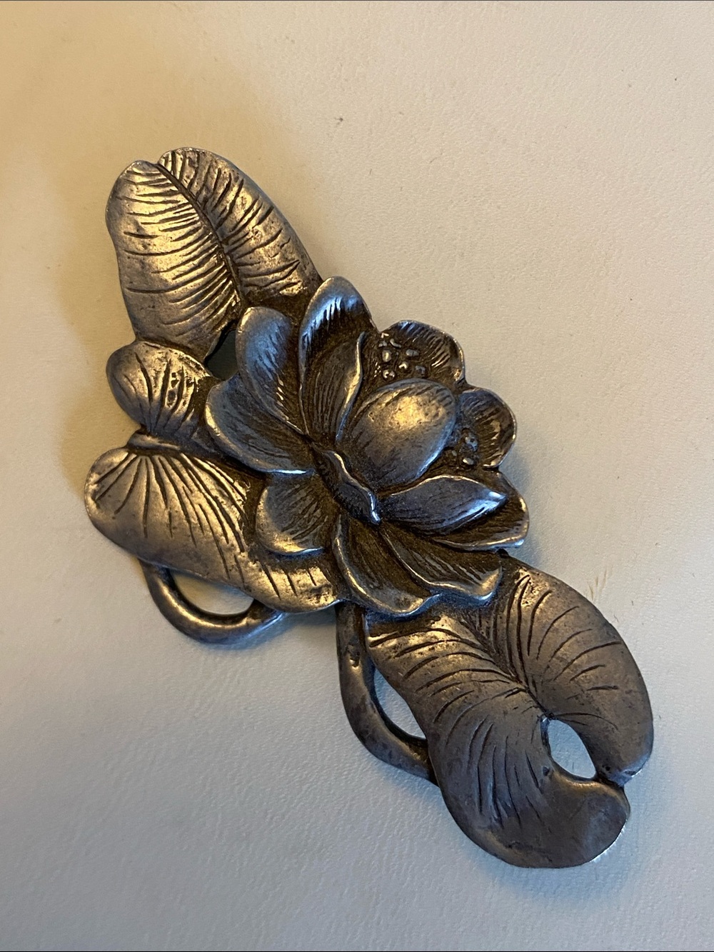 Seagull Pewter Canada Water Lily Floral Brooch 6.3 cm 🇨🇦